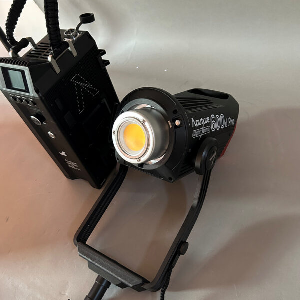 Used Aputure LS 600D Pro V-Mount - UK Version_4